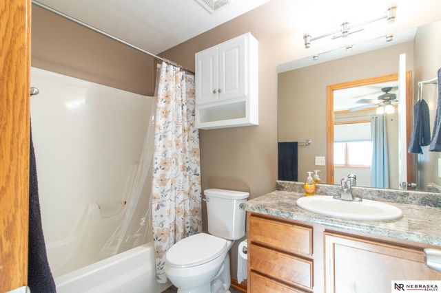 4431 W Leighton Avenue, Lincoln, NE 68524