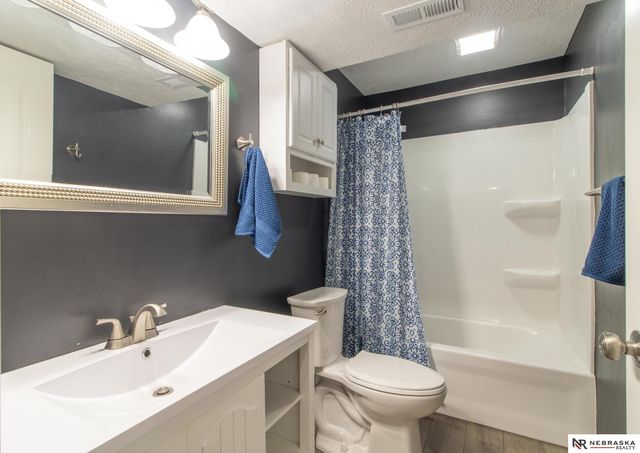 4431 W Leighton Avenue, Lincoln, NE 68524