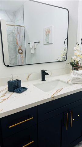 9001 Nyssa Street B, Houston, TX 77078