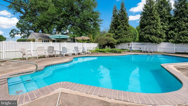 1061 GEORGE RD, Meadowbrook, PA 19046