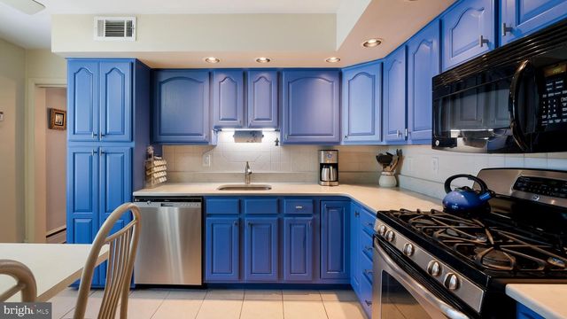 1061 GEORGE RD, Meadowbrook, PA 19046