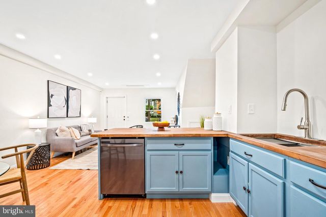 28 35TH STREET, Washington, DC 20019
