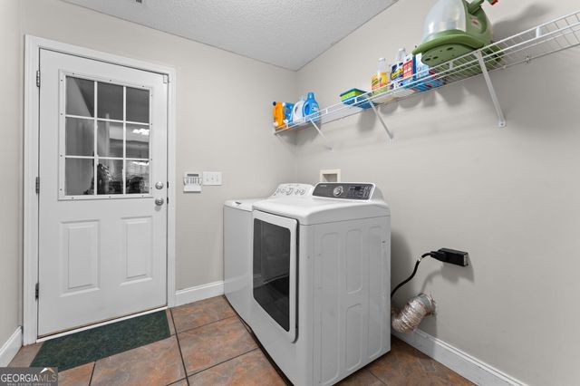 204 Galloway Street, Kathleen, GA 31047