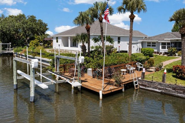 2516 DIXON TERRACE, Port Charlotte, FL 33981