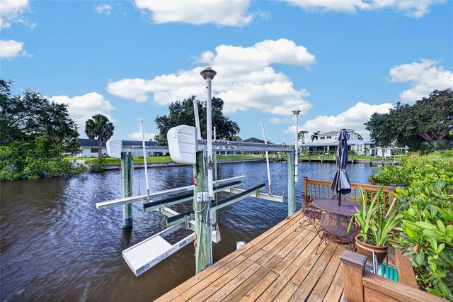 2516 DIXON TERRACE, Port Charlotte, FL 33981