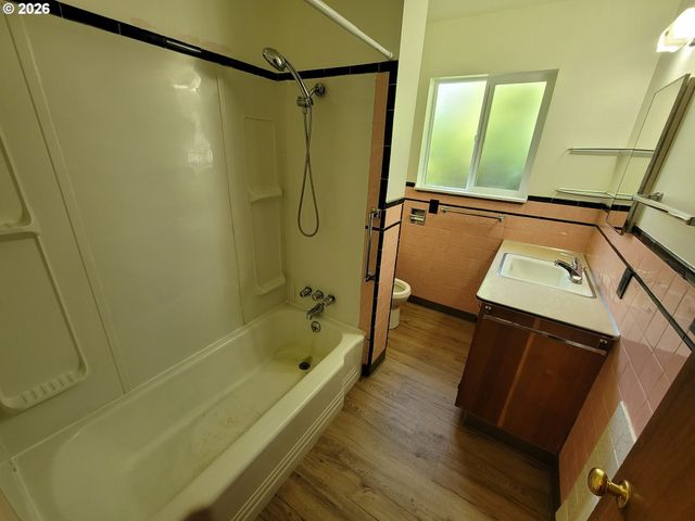 1630 CEDAR St, Forest Grove, OR 97116