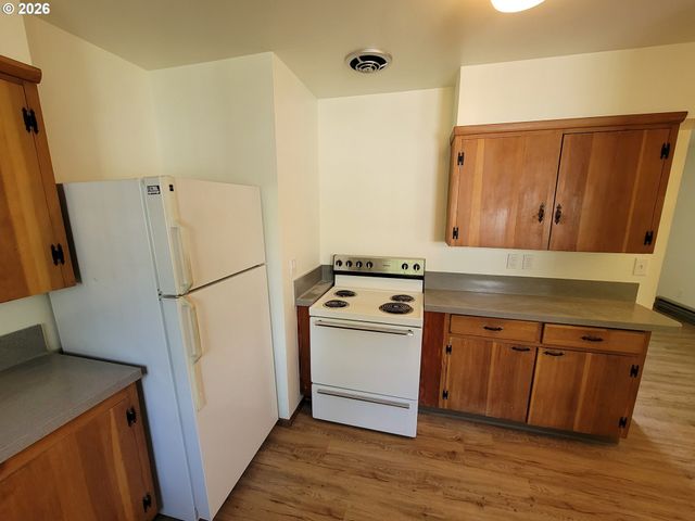 1630 CEDAR St, Forest Grove, OR 97116