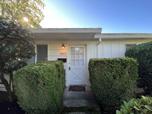 1630 CEDAR St, Forest Grove, OR 97116