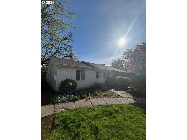 1630 CEDAR St, Forest Grove, OR 97116