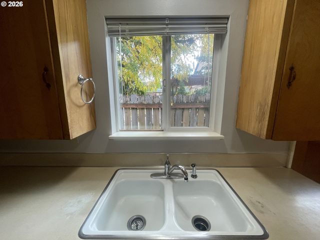 1630 CEDAR St, Forest Grove, OR 97116