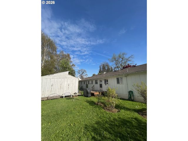 1630 CEDAR St, Forest Grove, OR 97116