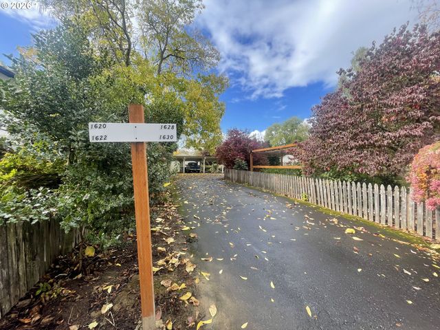 1630 CEDAR St, Forest Grove, OR 97116