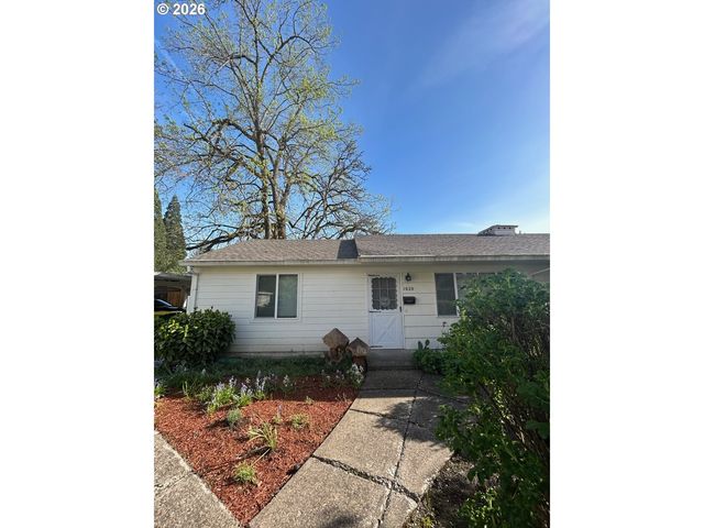 1630 CEDAR St, Forest Grove, OR 97116