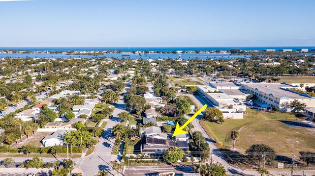 374 Maddock Street, West Palm Beach, FL 33405