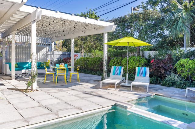 374 Maddock Street, West Palm Beach, FL 33405