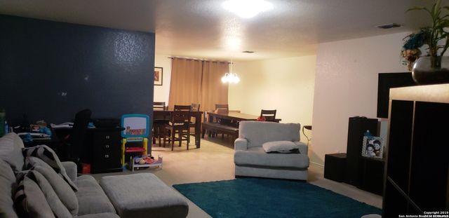 111 Shadbush, San Antonio, TX 78245