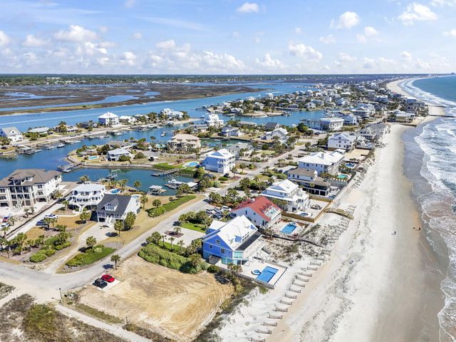 2201 S Waccamaw Drive, Murrells Inlet, SC 29576
