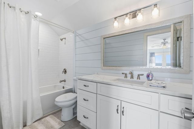2201 S Waccamaw Drive, Murrells Inlet, SC 29576