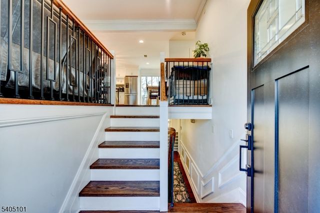 6 Elm Ave, Warren Twp., NJ 07059