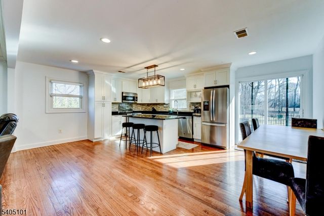 6 Elm Ave, Warren Twp., NJ 07059