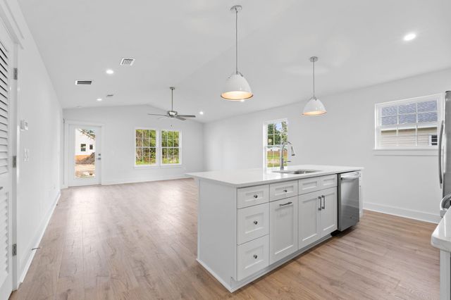 925 Bonnie Drive, Panama City, FL 32404