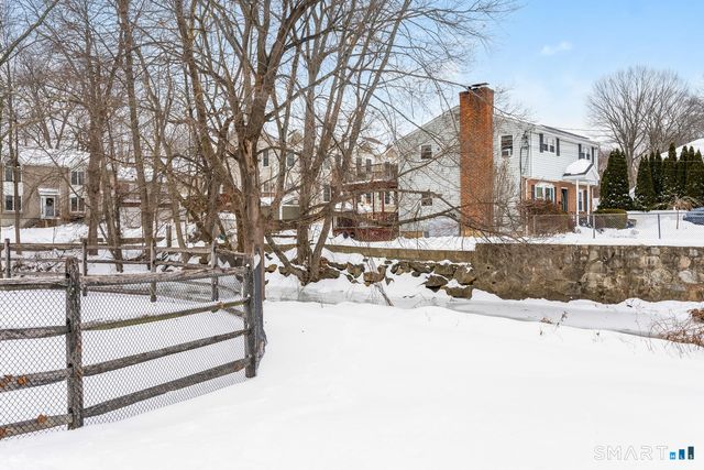 85 Riverside Avenue APT F7, Stamford, CT 06905