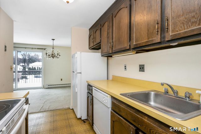 85 Riverside Avenue APT F7, Stamford, CT 06905