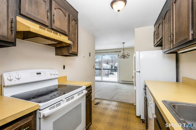 85 Riverside Avenue APT F7, Stamford, CT 06905