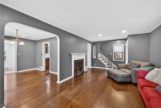 3525 Edison Road, Cleveland Heights, OH 44121