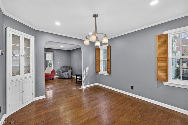3525 Edison Road, Cleveland Heights, OH 44121