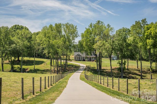 165 Lewis Farm Road, Bessemer City, NC 28016