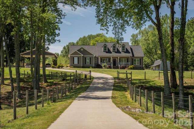 165 Lewis Farm Road, Bessemer City, NC 28016