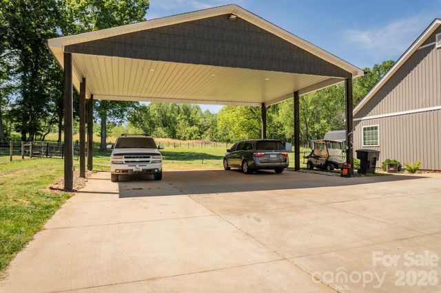 165 Lewis Farm Road, Bessemer City, NC 28016