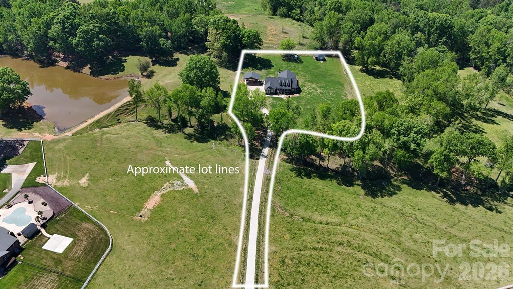 165 Lewis Farm Road, Bessemer City, NC 28016