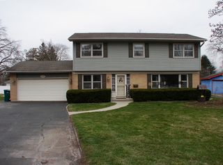 571 DAWN Circle, Grayslake, IL 60030
