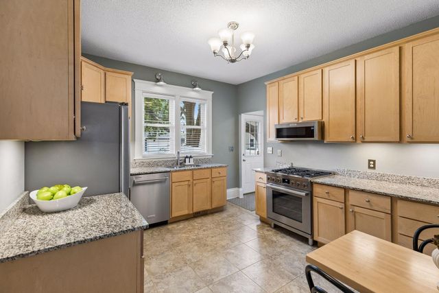 1782 Marshall Avenue, Saint Paul, MN 55104