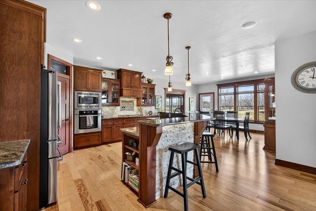 2514 SKYLINE OAKS DRIVE, De Pere, WI 54115