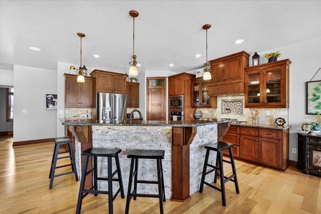 2514 SKYLINE OAKS DRIVE, De Pere, WI 54115