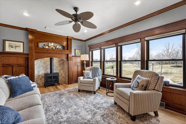 2514 SKYLINE OAKS DRIVE, De Pere, WI 54115