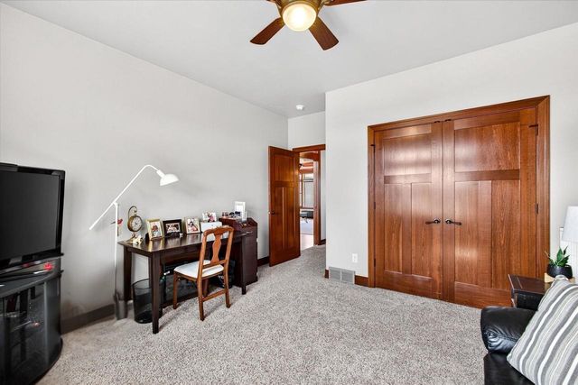 2514 SKYLINE OAKS DRIVE, De Pere, WI 54115