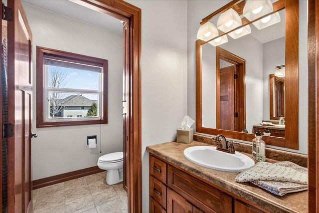 2514 SKYLINE OAKS DRIVE, De Pere, WI 54115