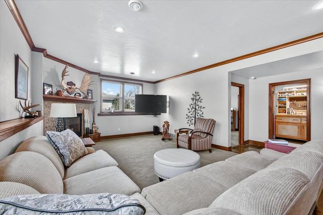 2514 SKYLINE OAKS DRIVE, De Pere, WI 54115