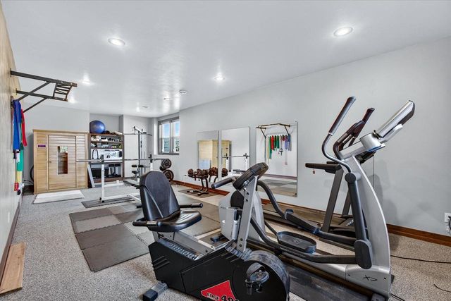 2514 SKYLINE OAKS DRIVE, De Pere, WI 54115