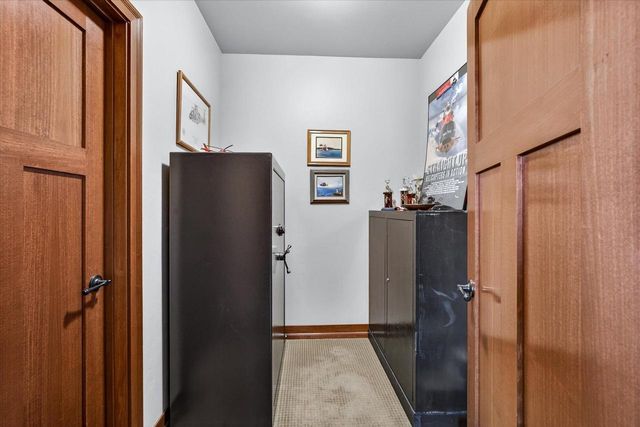 2514 SKYLINE OAKS DRIVE, De Pere, WI 54115