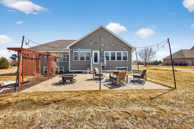 2514 SKYLINE OAKS DRIVE, De Pere, WI 54115