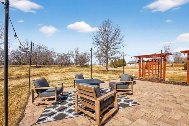 2514 SKYLINE OAKS DRIVE, De Pere, WI 54115