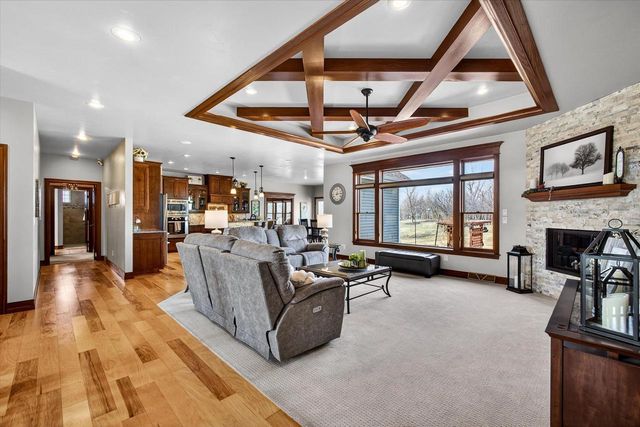 2514 SKYLINE OAKS DRIVE, De Pere, WI 54115