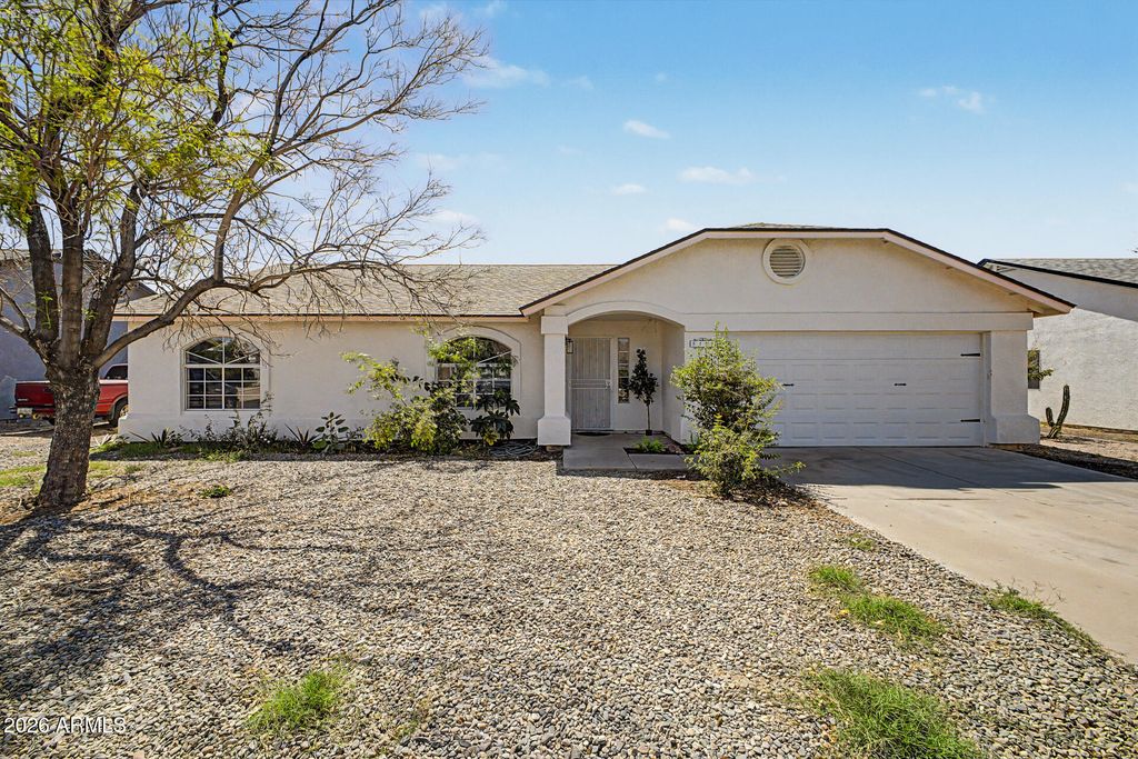 8111 E DES MOINES Street E, Mesa, AZ 85207 — exterior