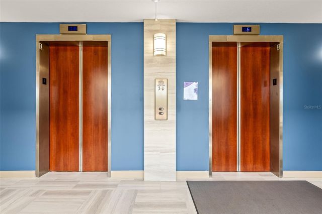 1 KEY CAPRI 102E, Treasure Island, FL 33706