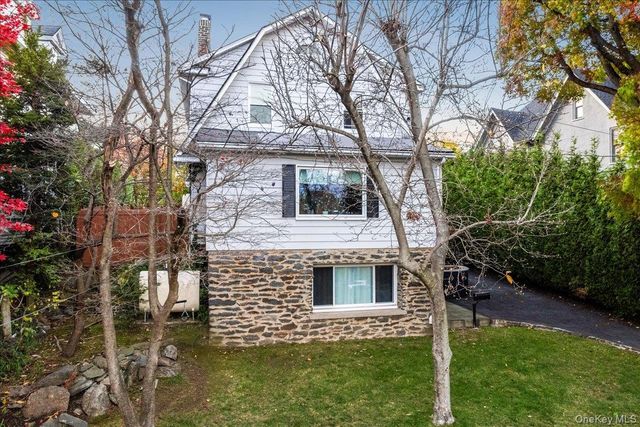 47 Edgecliff Terrace, Yonkers, NY 10705